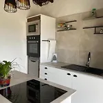 Quinta Omorka 아파트 *